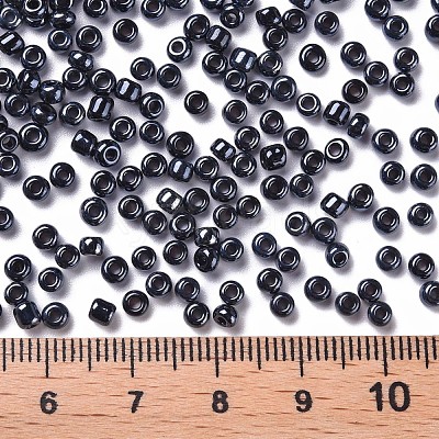 8/0 Glass Seed Beads SEED-A009-3mm-606-1