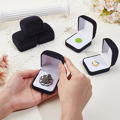 Plastic Cover with Velvet Brooch Packing Boxes VBOX-WH0012-04B-1